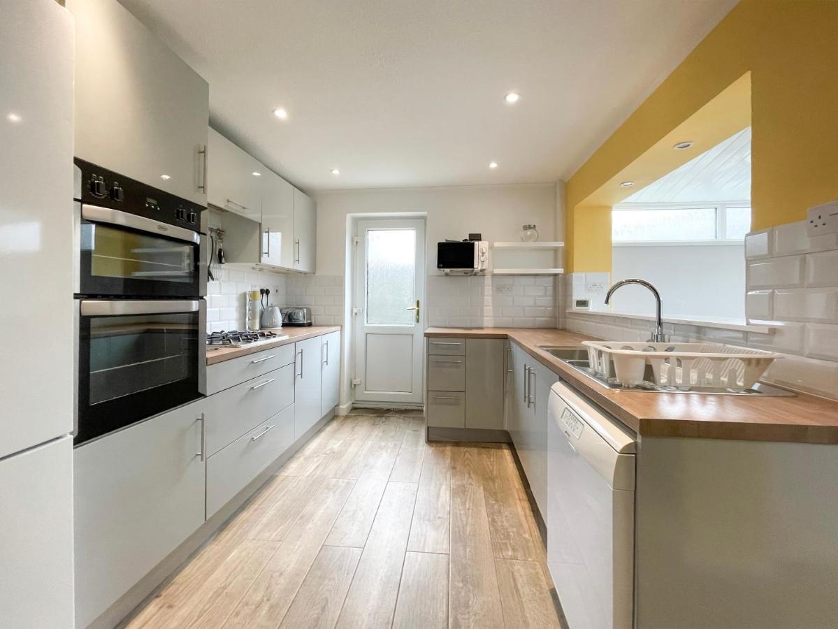 Well Situated, Cosy 2 Bed House Villa West Kirby Bagian luar foto